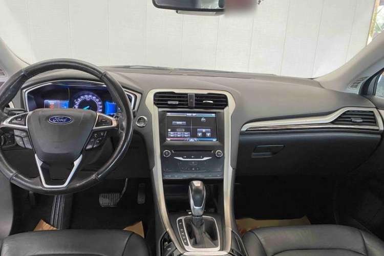 Used Ford Mondeo 2013 2.0L GTDi 200 Luxury Model