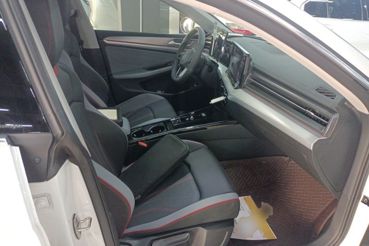 Used Volkswagen Lamando 2024 Lavida L 280TSI DSG Cool & Spicy Edition
