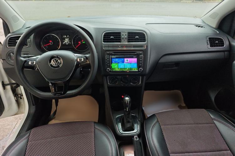 Used Volkswagen Polo 2016 1.6L Automatic Comfort Model
