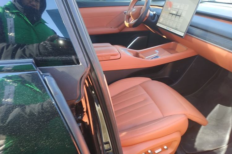 Used ONVO L60 2024 60 kWh Rear-Drive Version
