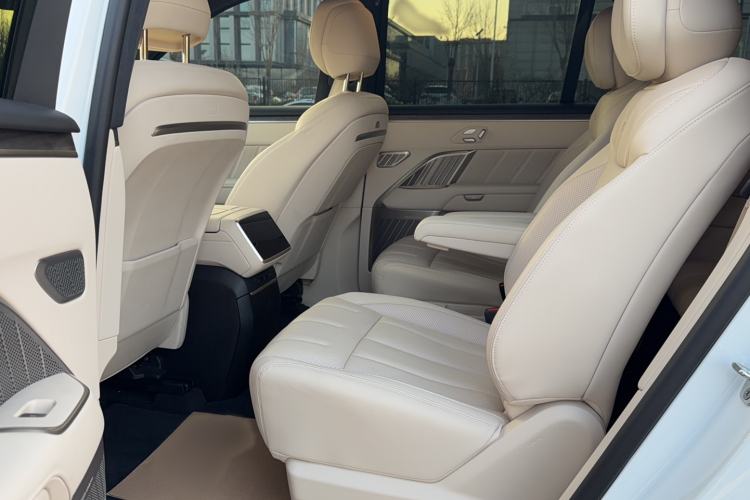 Used ONVO Luxeed L90 2025 Model—Max Six-Seater Version