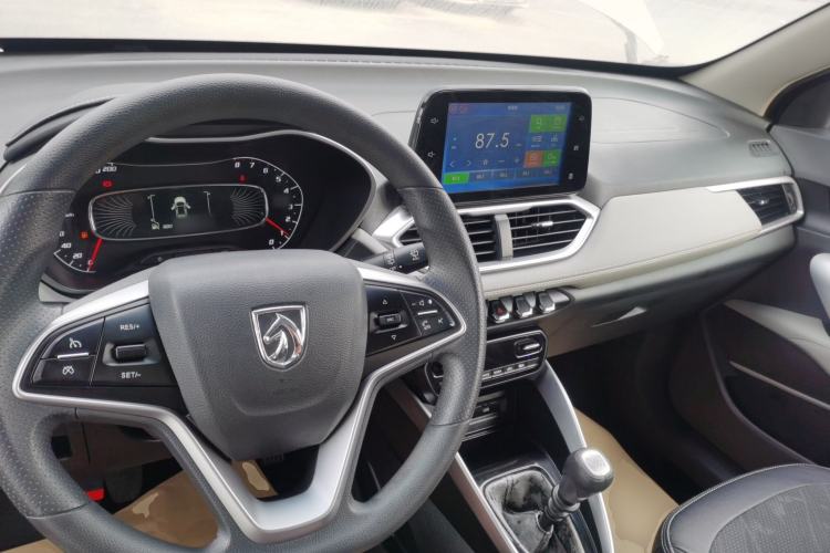 Used Baojun 510 2017 1.5L Manual Fashion Model