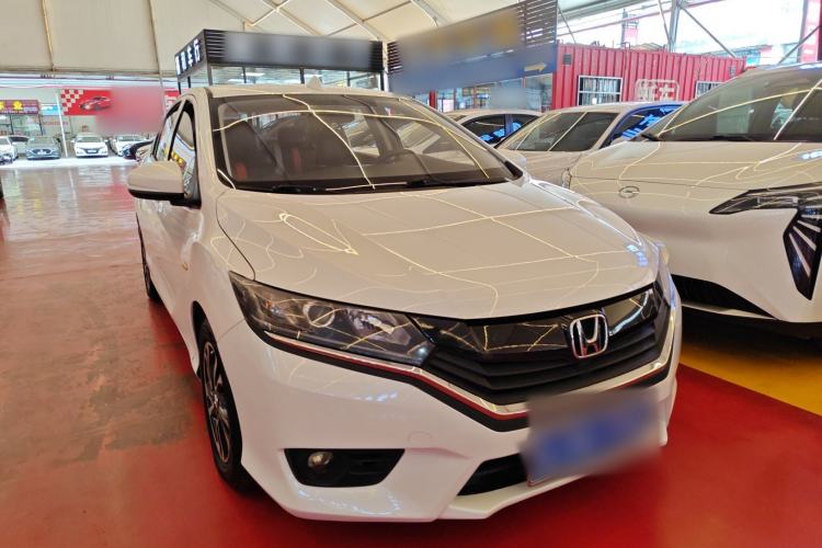 Used Honda Greiz 2016 1.5L CVT Classic Edition Front Right 45 Deg