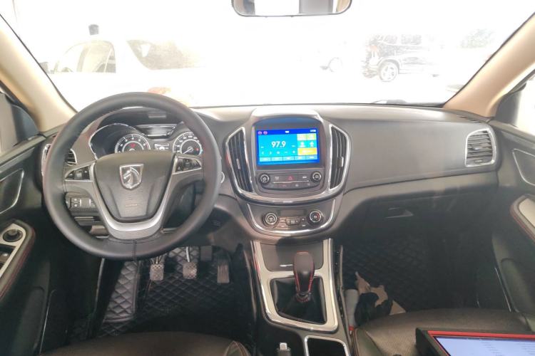 Used Baojun 560 2016 1.5T Manual Luxury Model