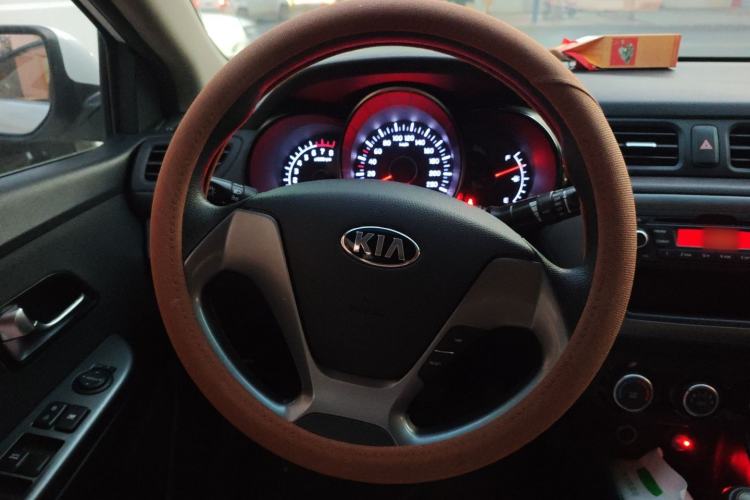 Used Kia K2 2015 Sedan 1.4L Automatic GLS Steering Wheel