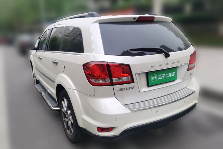 Used Dodge Journey 2013 2.4L Two-Wheel Drive Luxury Version
