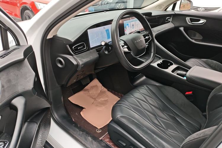 Used Roewe D7 2023 DMH 125km Excellence Edition
