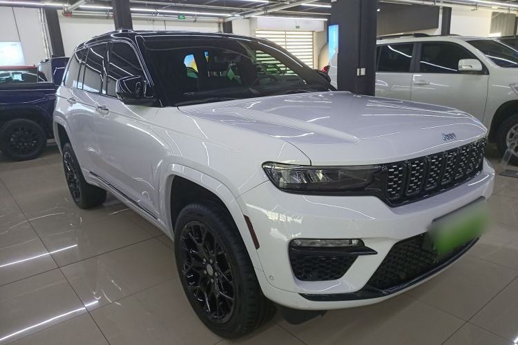 Used Jeep Grand Cherokee New Energy 2023 4xe Summit Edition Front Right 45 Deg