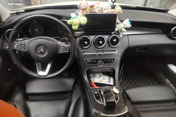 Used Mercedes-Benz C-Class 2016 C 180 L Sport Edition Center Console