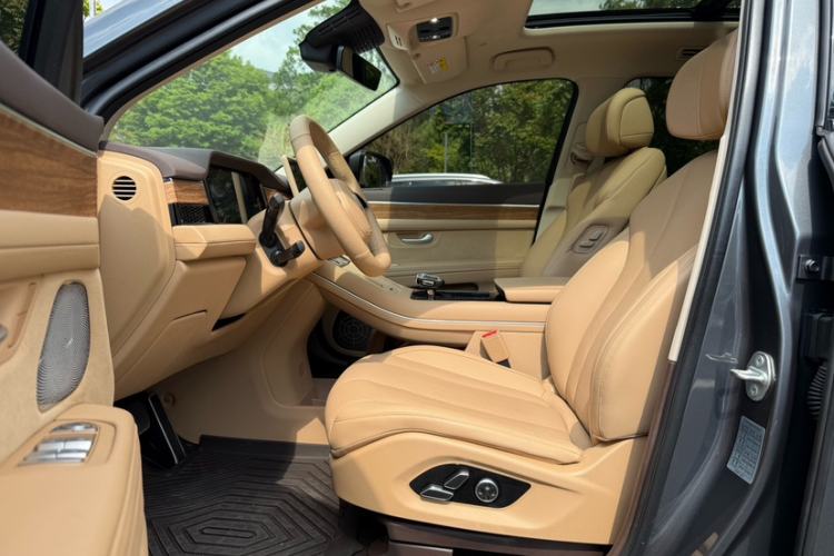 Used Hima AITO M7 2024 1.5T Intelligent Driving Rear-Drive Max Edition 6 Seats Interior 5