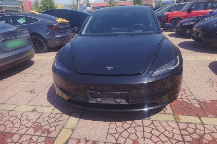 Used Tesla Model 3 2023 Long-Range All-Wheel-Drive Version
