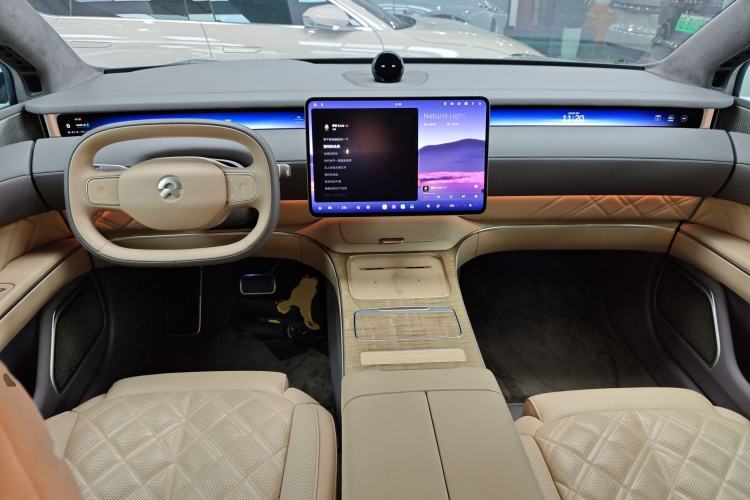 Used Nio ET9 2025 100kWh Signature Edition Center Console
