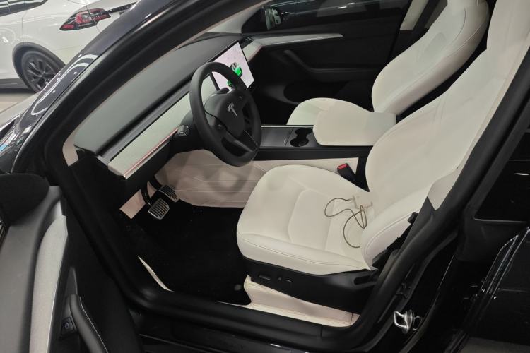 Used Tesla Model Y 2024 Rear-Wheel-Drive Version
