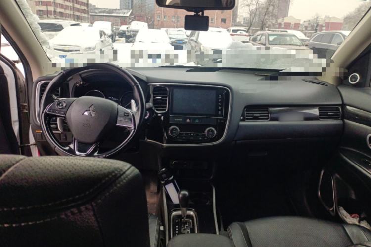 Used Mitsubishi Outlander 2018 2.4L 4x4 Elite Edition 5 Seats
