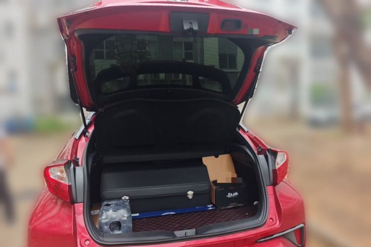 Used Toyota C-HR 2018 2.0L Leading Edition China VI
