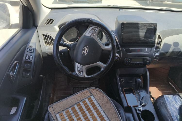 Used Hyundai ix35 2013 2.0L Automatic Two-Wheel Drive Smart GLS China IV Standard Steering Wheel