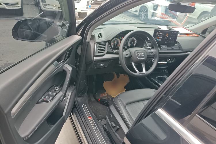 Used Audi Q5L 2022 40T Fashionable and Elegant Model