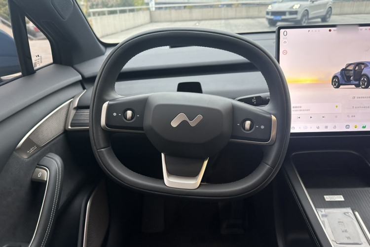 Used ONVO L60 2024 60 kWh Rear-Drive Version