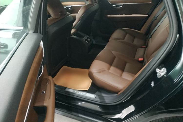 Used Volvo S90 2024 B5 Zhiyi Luxury Edition