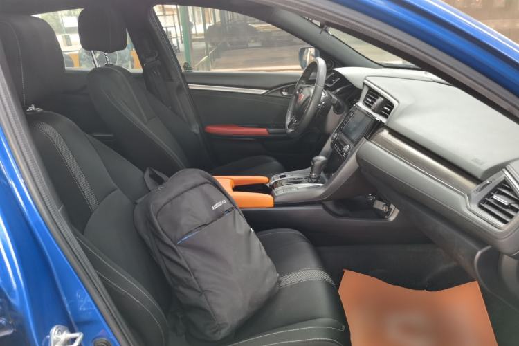 Used Honda Civic 2021 HATCHBACK 220TURBO CVT New Trendsetter Right Front Seat