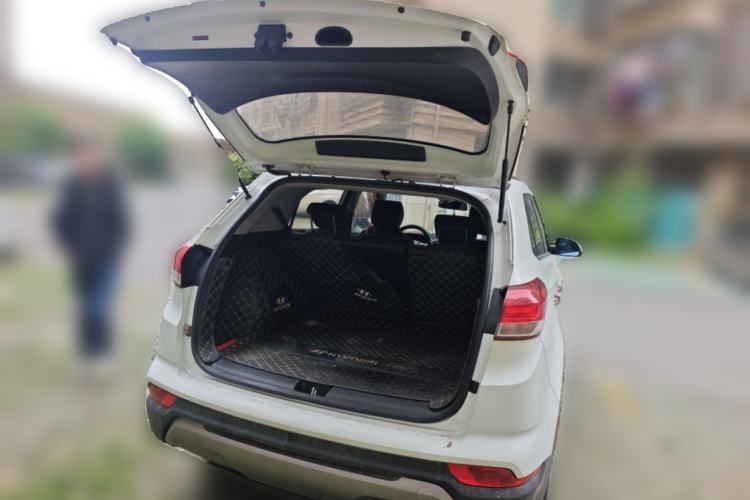 Used Hyundai ix25 2017 1.6L Automatic Smart Version Trunk