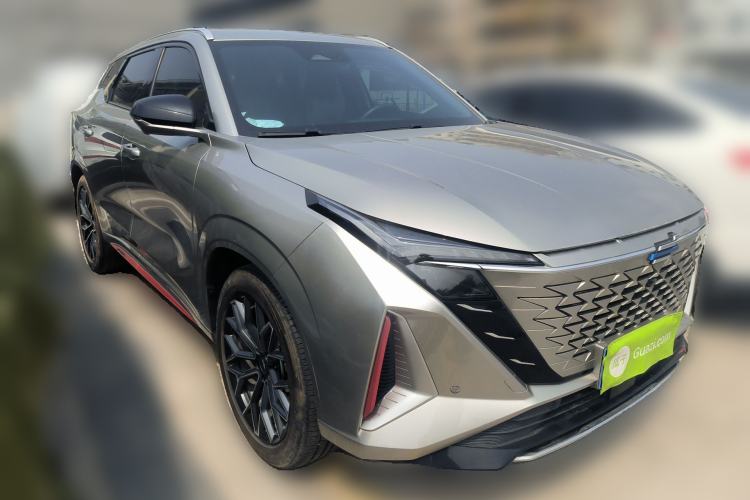 Used CHANGAN OSHAN Z6 2023 Blue Whale 2.0T Automatic Zhiyuan Model Front Right 45 Deg