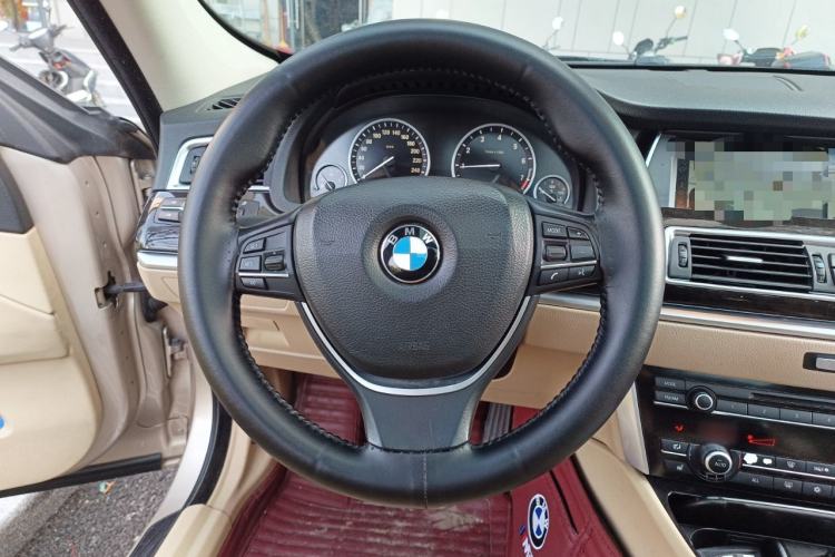 Used BMW 5 Series GT 2013 535i Leading Model