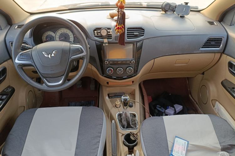 Used Wuling Hongguang 2014 1.5L S Comfort Model