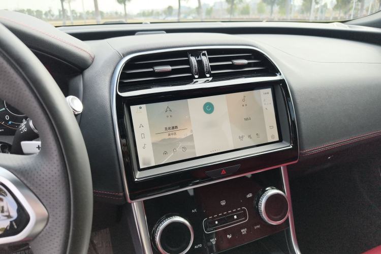 Used Jaguar XEL 2022 2.0T 250 PS R-DYNAMIC S Advanced Sport Edition Audio And AC Panel