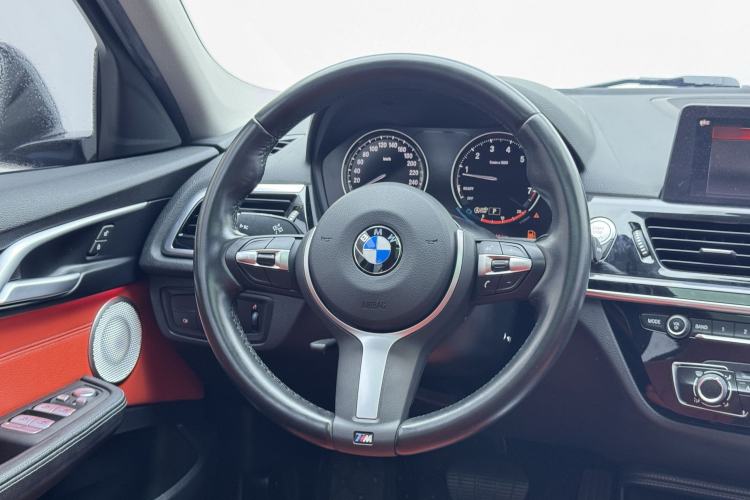 Used BMW 1 Series 2021 125i M Sport Night Edition Interior 4