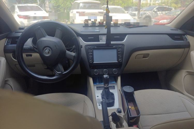 Used Skoda Octavia 2015 1.6L Automatic Yijie Edition
