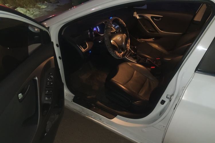 Used Hyundai Elantra (5th Generation / Langdong) 2016 1.6L Manual Luxury Model Driver Seat