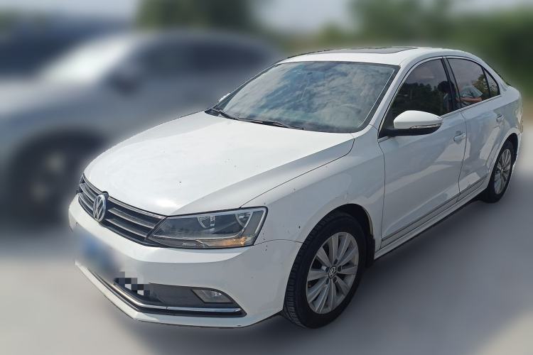 Used Volkswagen Sagitar 2015 1.6L Manual Comfort Model