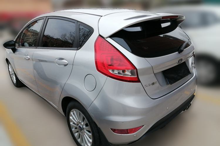Used Ford Fiesta 2011 Hatchback 1.5L Manual Fashion Edition
