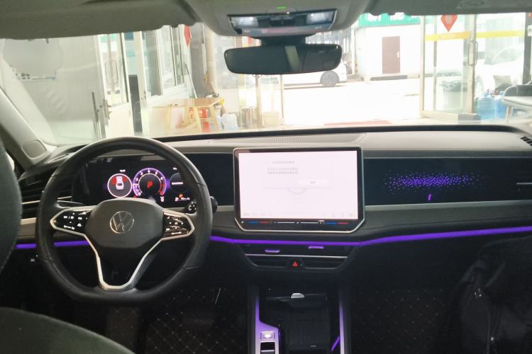 Used Volkswagen Magotan 2024 380TSI DSG Prestige Edition Center Console