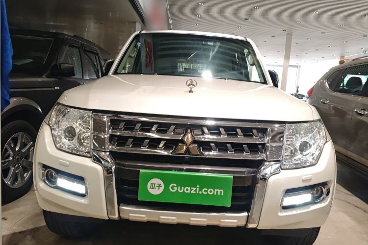 Used Mitsubishi Pajero 2018 V97 3.8L 5-Door GLS Sunroof – Middle East