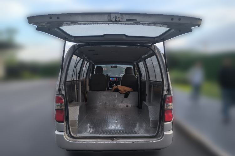 Used Jinbei Hiace King 2021 2.0L City Transport King Series Express Model Standard Top 6-Seater 1TZS
