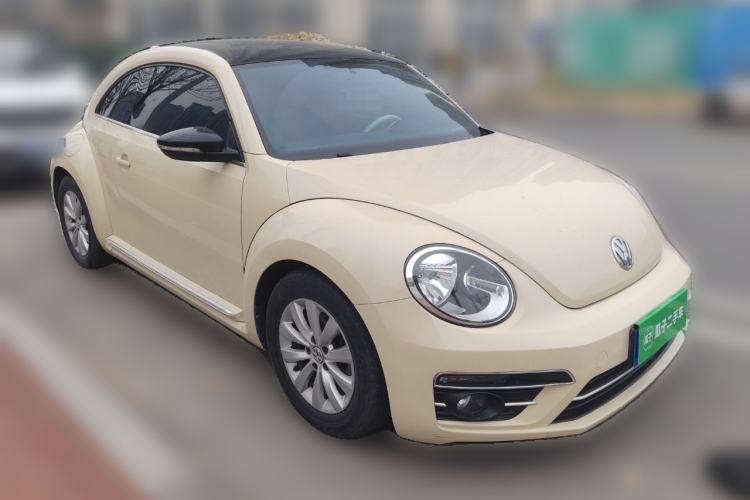 Used Volkswagen Beetle 2018 180TSI Yile Model Front Right 45 Deg
