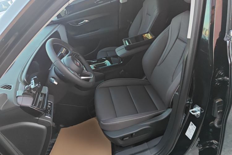 Used Buick Envision 2026 Model Equinox Plus 28T Two-Wheel-Drive Platinum Edition
