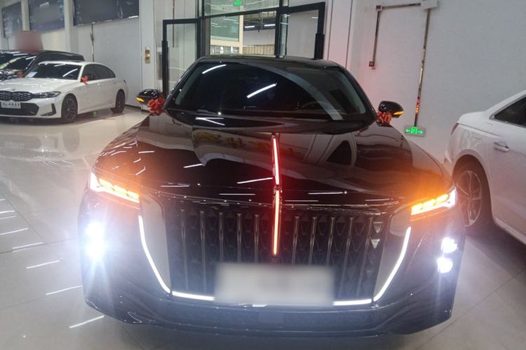 Used Hongqi H9 2025 Model Facelifted 2.0T Two-Wheel Drive Flag-Style Private Enjoyment Fashion Edition, 5 Seats