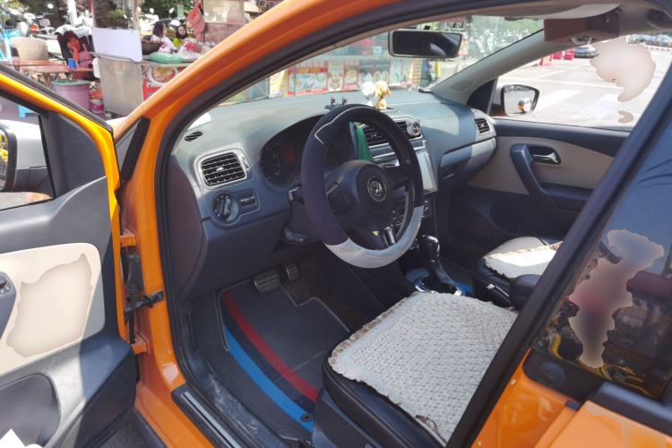 Used Volkswagen Polo 2012 1.6L Cross Polo Automatic Transmission