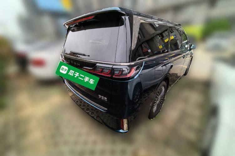 Used VOYAH Dream 2025 PHEV Four-Wheel Drive Excellence Qiankun Edition