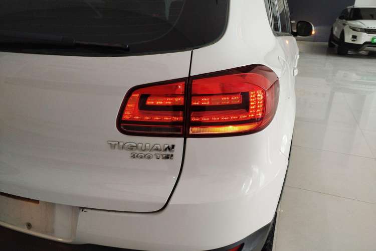 Used Volkswagen Tiguan L 2016 300TSI Automatic Two-Wheel Drive Trend Edition