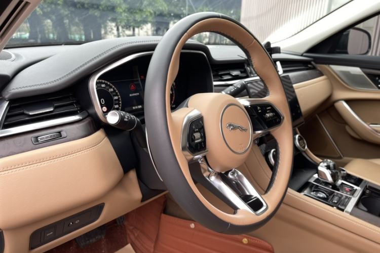 Used Jaguar XFL 2024 2.0T P250 Two-Wheel Drive Prestige Luxury Edition