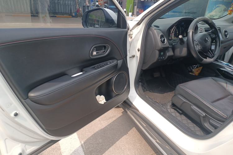 Used Honda XR-V 2015 1.8L VTi CVT Luxury Edition Driver Seat