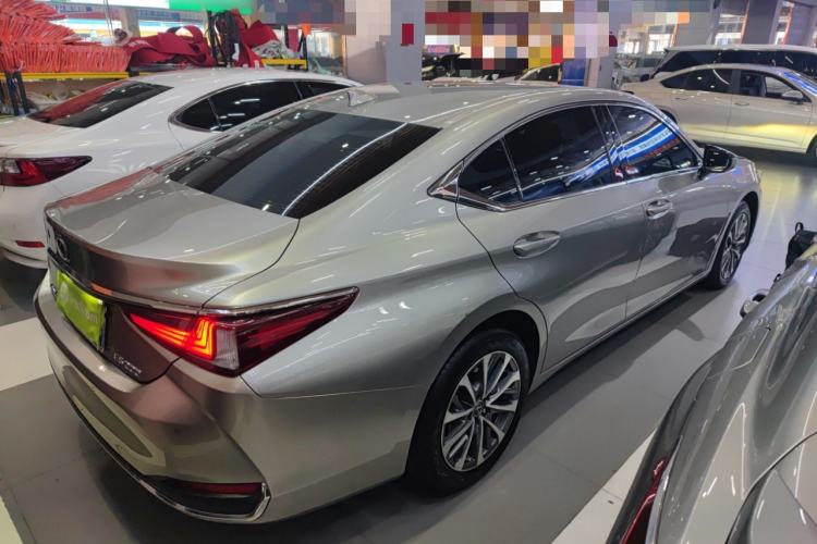 Used Lexus ES 2022 200 Excellence Edition
