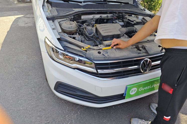 Used Volkswagen Bora 2019 1.5L Automatic Fashion Model Right Front Headlight