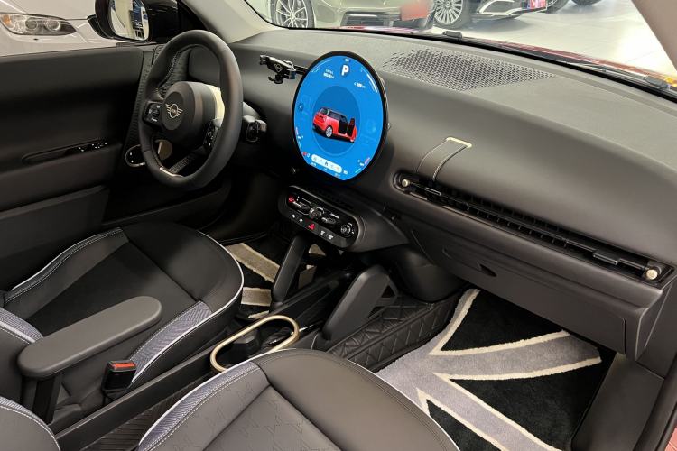 Used MINI Electric COOPER 2024 456km COOPER E Classic Edition Interior 10