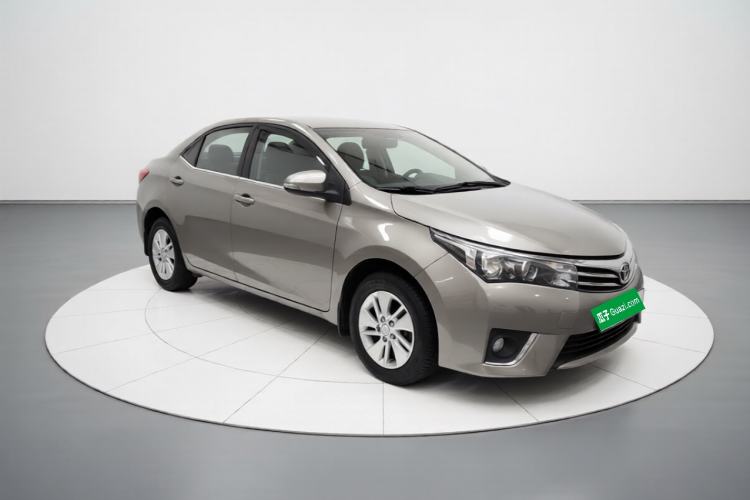 Used Toyota Corolla 2017 1.6L CVT GL Front Right 45 Deg