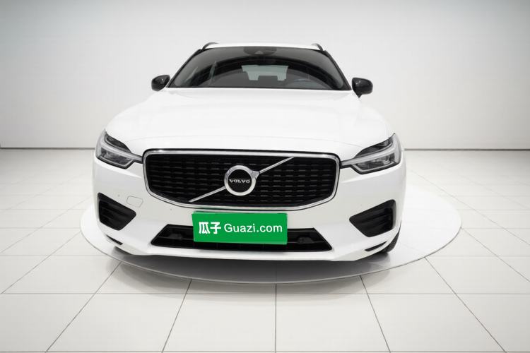 Used Volvo XC60 2019 T5 4x4 Smart & Dynamic Sport Edition China VI Standard